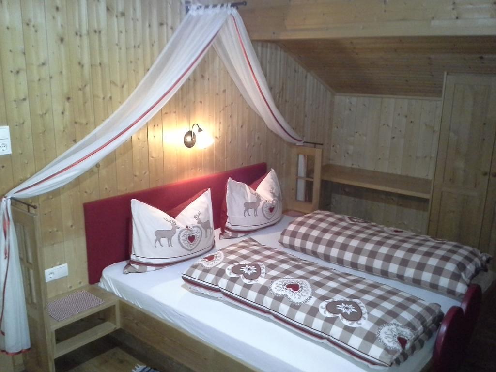 Berggasthaus Agritur Moserhof Braies  Δωμάτιο φωτογραφία